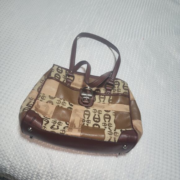 EITENNE AIGNER VINTAGE EUC SIGNATURE CANVAS SHOULDER BAG - Picture 1 of 8